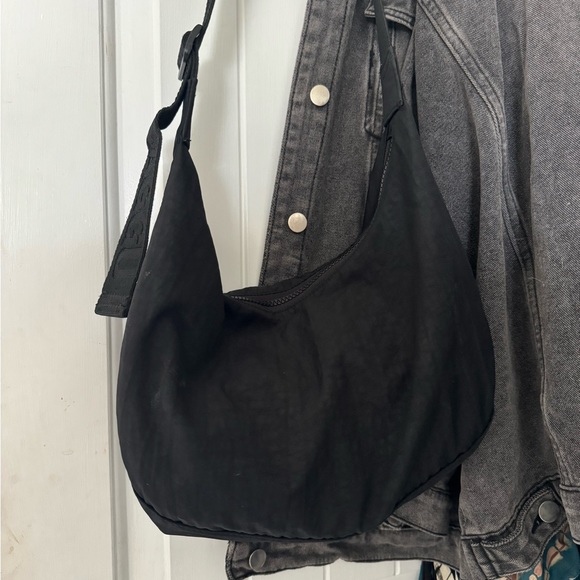 BAGGU Black Hobo Bag - Picture 3 of 3
